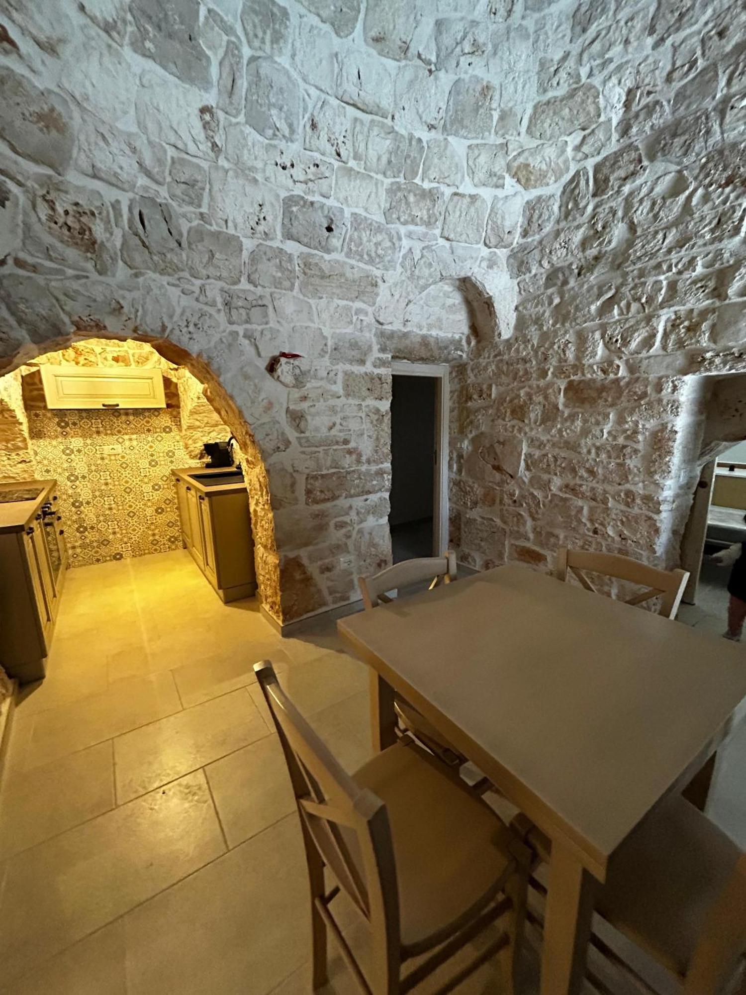 Il Trullo Di Bina Panzió Pezze di Greco Kültér fotó